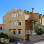 In Mit Eigenem Balkon By Interhome *