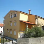 In Mit Eigenem Balkon By Interhome Lägenhet