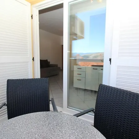 Apartmán In Mit Eigenem Balkon By Interhome Baška
