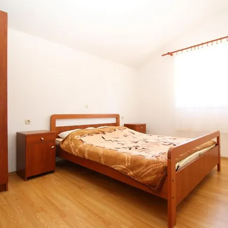 In Mit Eigenem Balkon By Interhome * 巴斯卡