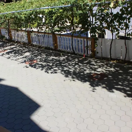 In Mit Eigenem Balkon By Interhome 公寓