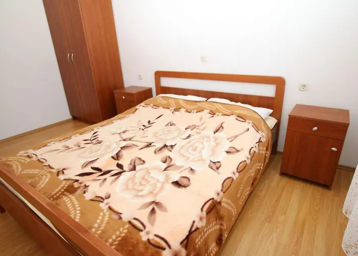 In Mit Eigenem Balkon By Interhome Apartmán Baška