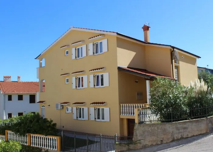 In Mit Eigenem Balkon By Interhome *